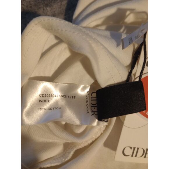 Cider Women's Size Small White Cold Shoulder/ Cinched Side Blouse - NWT - Picture 6 of 6